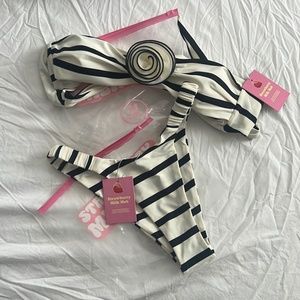 NWT strawberry milk mob french kiss set size M